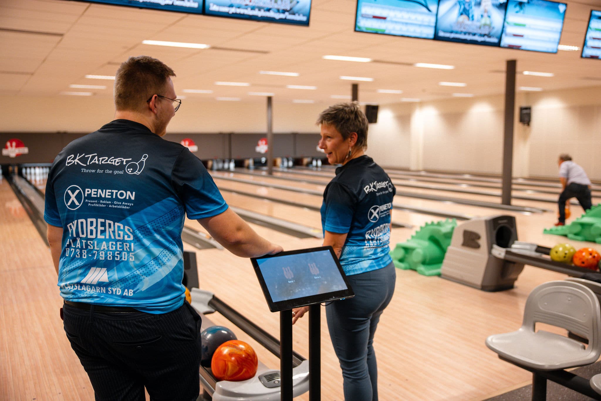 KLUBBAR & BOWLINGLAG